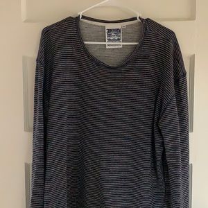Long sleeve lightweight sweater